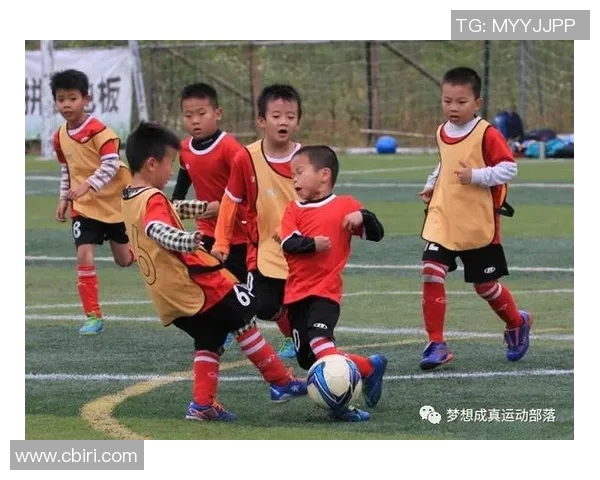 足球明星助力梦想成真小孩的感人故事与背后支持团队揭秘